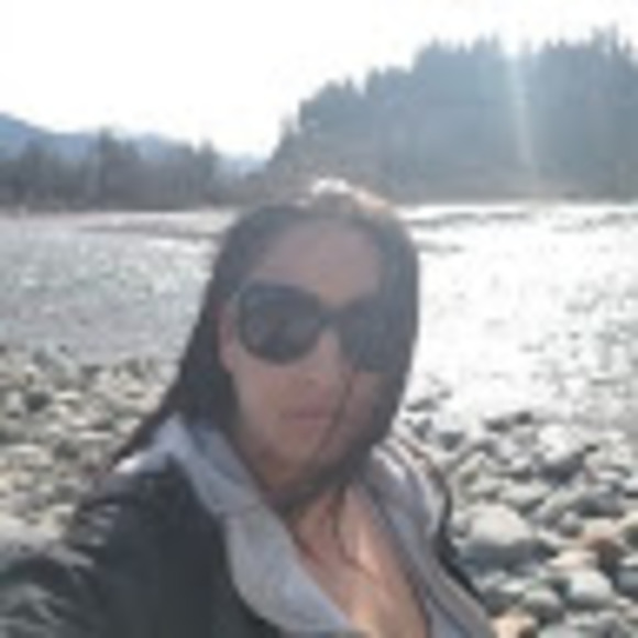 Meet your Posher, Kimberly - Picture 1 of 1